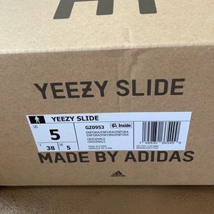 Yeezy slides brand new never worn
